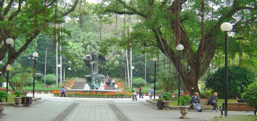 Camoes Garden Macau Tour Packages